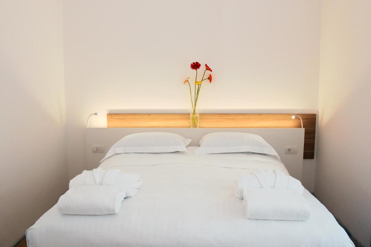 Toscana Charme Resort Tirrenia Dış mekan fotoğraf A room at the hotel