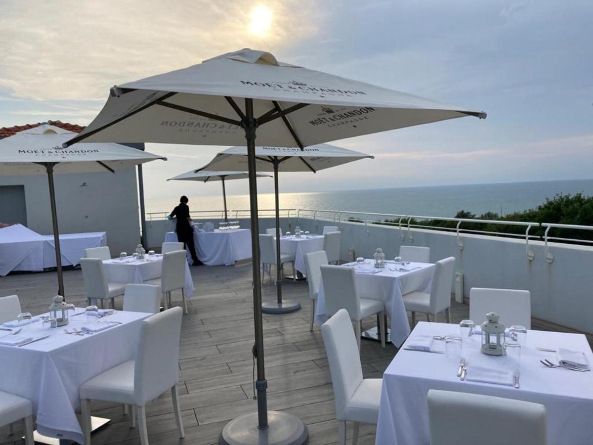 Toscana Charme Resort Tirrenia Dış mekan fotoğraf The rooftop restaurant