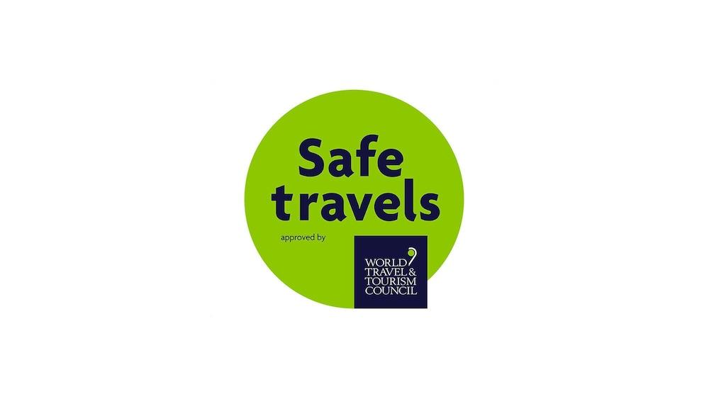 Toscana Charme Resort Tirrenia Dış mekan fotoğraf Safe travels stamp