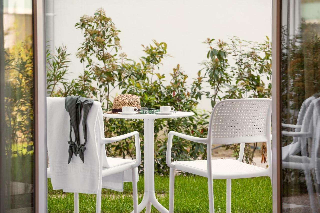 Toscana Charme Resort Tirrenia Dış mekan fotoğraf Trill Armchair